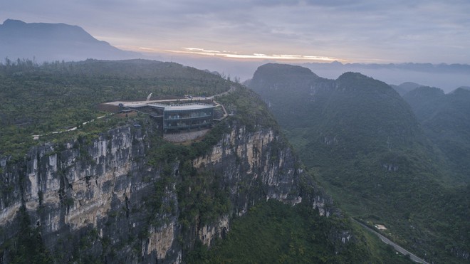 Resort cheo leo trên vách núi đẹp lung linh trên báo Mỹ - Ảnh 7.