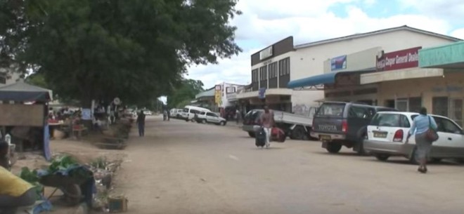 Zimbabwe: Nhóm nữ quái đi BMW chuyên đánh thuốc mê, cưỡng bức đàn ông - Ảnh 1.