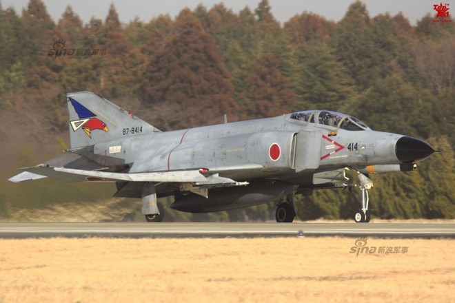 Sina: Lo ngại Trung Quốc, Không quân Nhật bắt Ông già F-4 phải tiếp tục phục vụ - Ảnh 1.