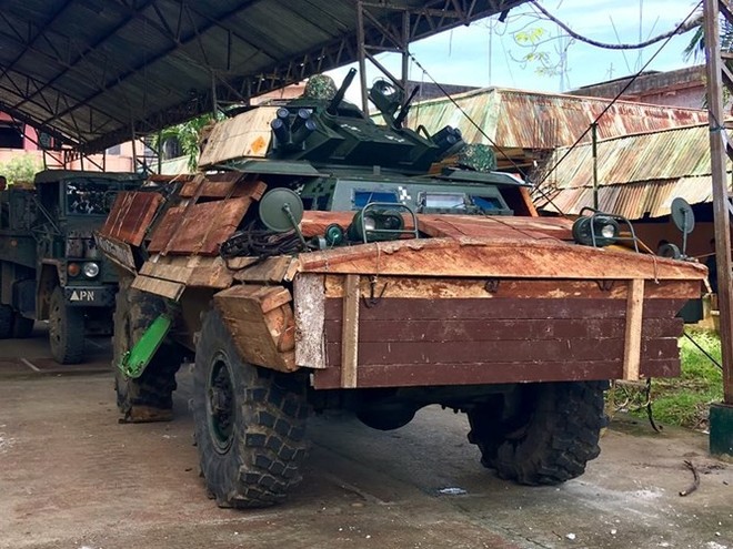 Belarus học tập Nga - Philippines gia cố xe thiết giáp bằng hòm gỗ - Ảnh 1.