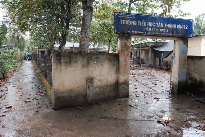 Người dân Bến Tre bỏ nhà lên Sài Gòn tránh siêu bão số 16  - Ảnh 2.