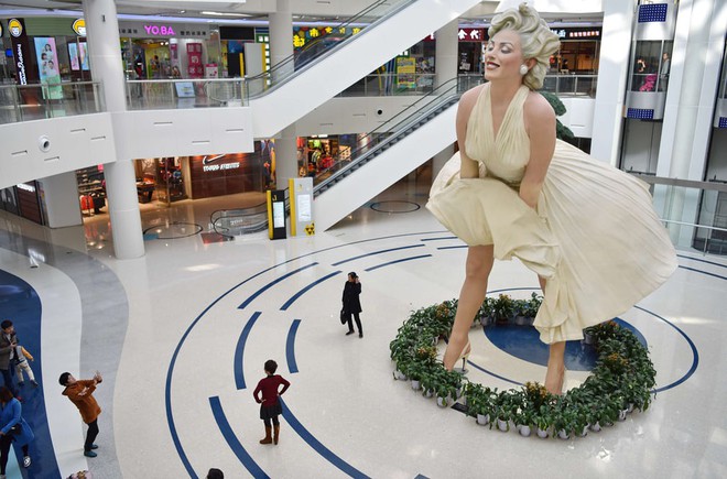 24h qua ảnh: Tượng Marilyn Monroe khổng lồ trong trung tâm thương mại Trung Quốc - Ảnh 5.