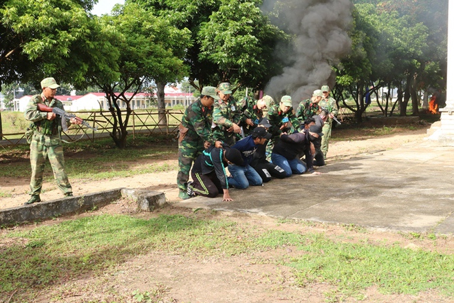 Kon Tum: Diễn tập thực binh thiết quân luật - Ảnh 12.