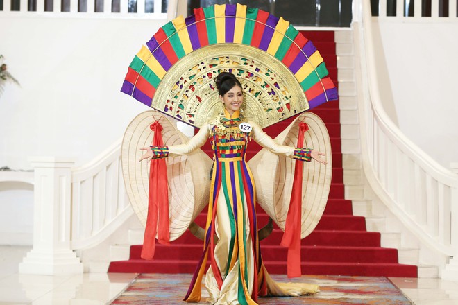 Hoa hậu Hoàn vũ Việt Nam tập 2: Thái độ vô kỷ luật của Mai Ngô gây ức chế - Ảnh 26.