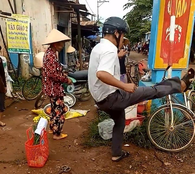 Trưởng công an xã đá bay thau cá của dân: Thông tin mới nhất - Ảnh 1.