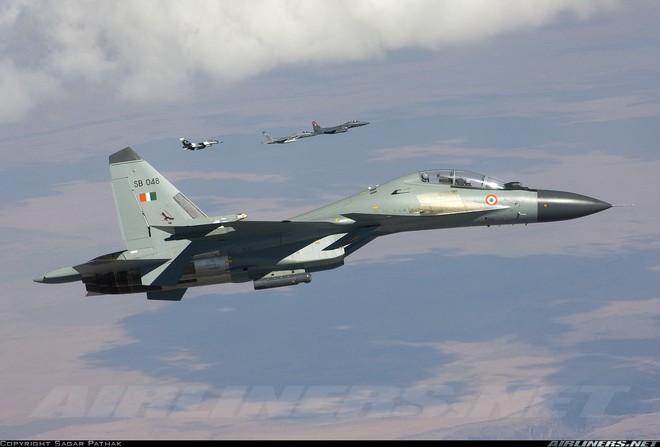 Câu trả lời đanh thép của Ấn Độ trước tiêm kích Su-35 Trung Quốc - Ảnh 2.