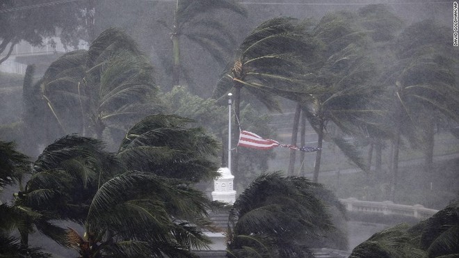 Siêu bão quái vật Irma tấn công dữ dội, Florida chới với trong biển nước - Ảnh 15.