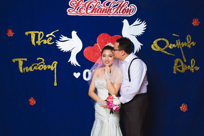Bộ ảnh 100 năm đám cưới Việt Nam khiến người xem vừa lạ vừa quen - Ảnh 12.