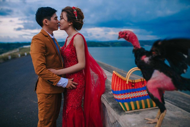 Người thứ ba trong ảnh cưới của cặp đôi Phú Yên khiến dân mạng bấm like nhiệt tình - Ảnh 5.