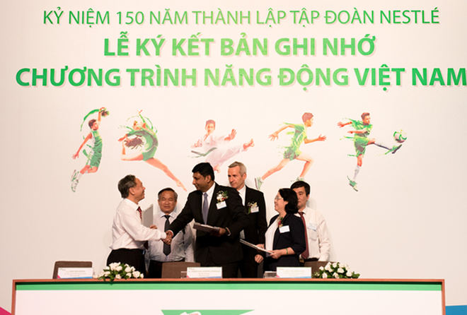 Việt Nam chưa thoát khỏi suy dinh dưỡng đã phải đối mặt với béo phì: Đâu là giải pháp? - Ảnh 2.