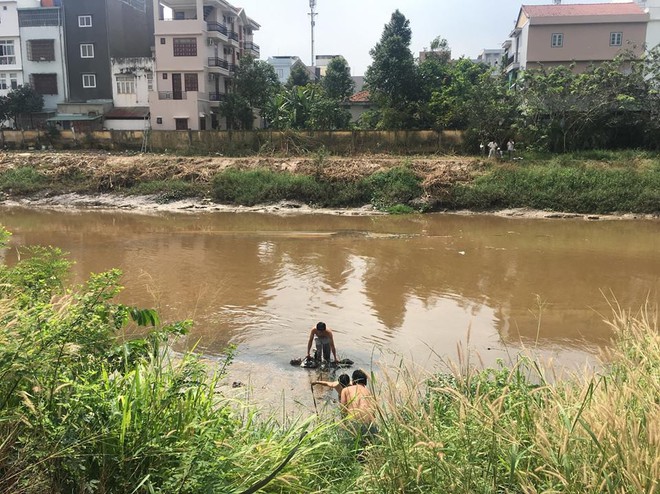 Nghi bị phát hiện ăn trộm, nam thanh niên nhảy xuống suối tử vong - Ảnh 1.