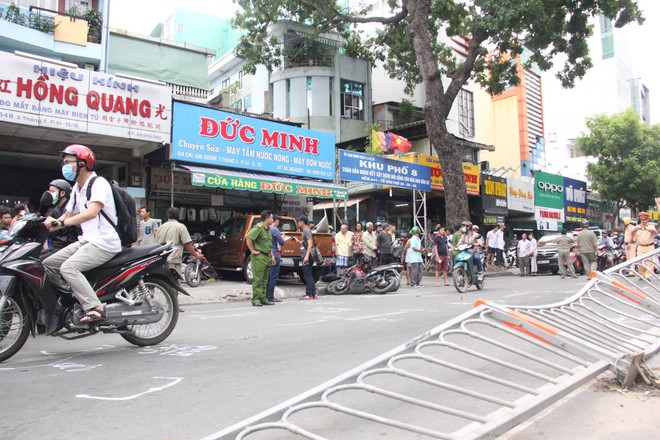 TP HCM: Ô tô “điên”gây tai nạn liên hoàn, 3 người bị thương - Ảnh 1.