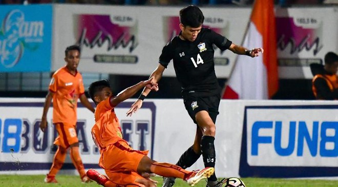 Thái Lan gục ngã sau màn rượt đuổi nghẹt thở với cơn mưa bàn thắng - Ảnh 2.