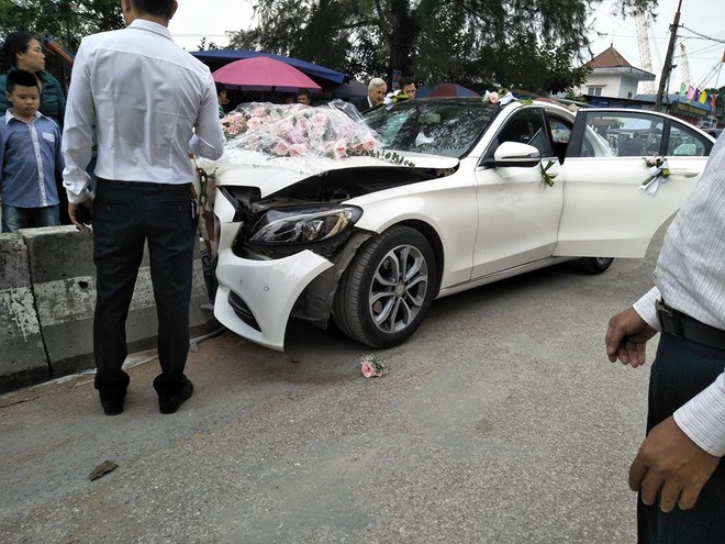 Hình ảnh vụ tai nạn ở Nghệ An khiến dân mạng đau đầu tranh luận - Ảnh 3.
