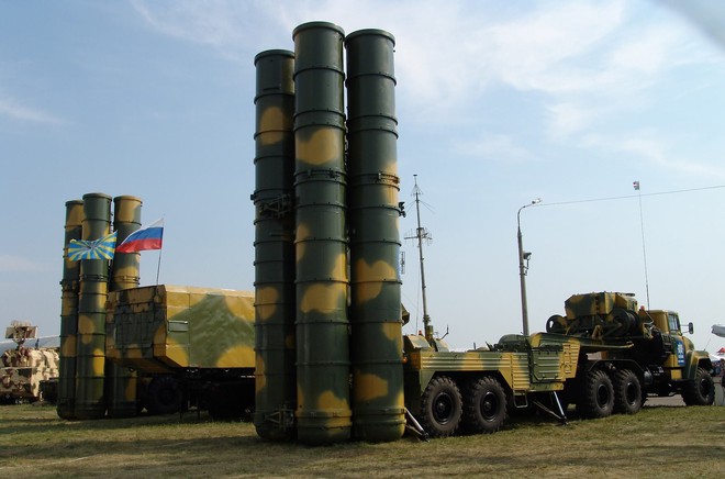 Su-35S và S-300: “Quà tặng” giá trị Nga dành cho đối tác nếu được phép lập căn cứ quân sự? - Ảnh 2.