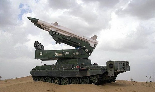 Tên lửa Akash tạo Vòm sắt che đầu cho xe tăng T-90MS Việt Nam? - Ảnh 1.