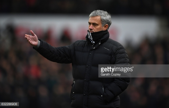 Mourinho cũng chẳng thể làm gì với những thanh gươm gỉ sét - Ảnh 2.