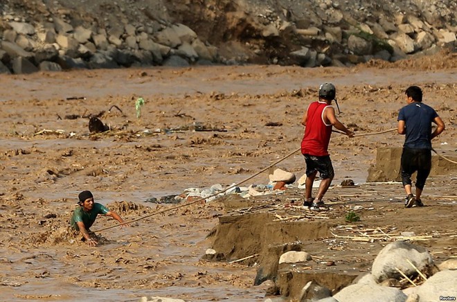 24h qua ảnh: Tiêu binh Trung Quốc căng dây chỉnh hàng ngũ - Ảnh 3.