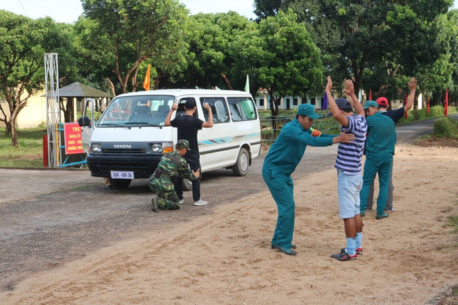 Kon Tum: Diễn tập thực binh thiết quân luật - Ảnh 3.