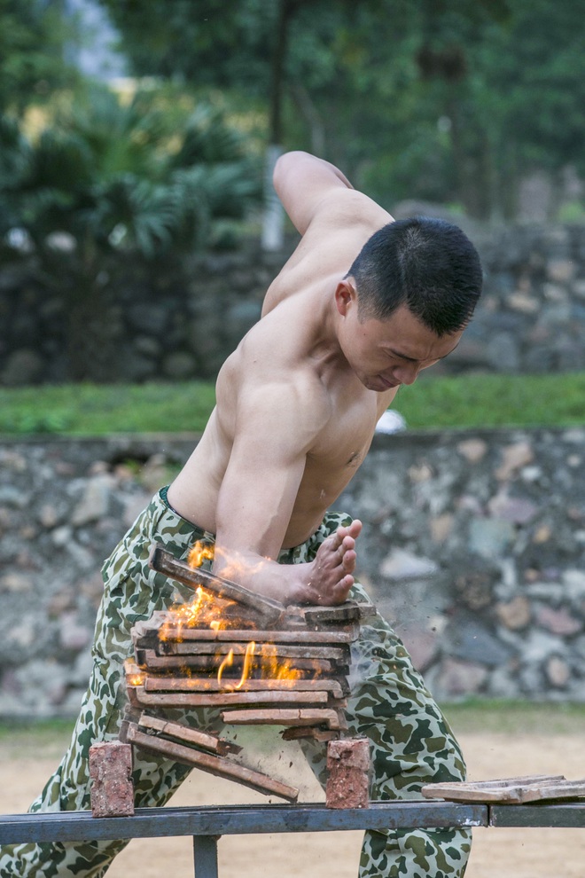 Bình An, Quốc Thiên tái mặt vì các bài tập của đặc công - Ảnh 11.