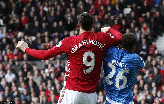 Đặt niềm tin vào thảm họa Ibrahimovic, Mourinho dìm Quỷ đỏ xuống đáy thất vọng - Ảnh 25.
