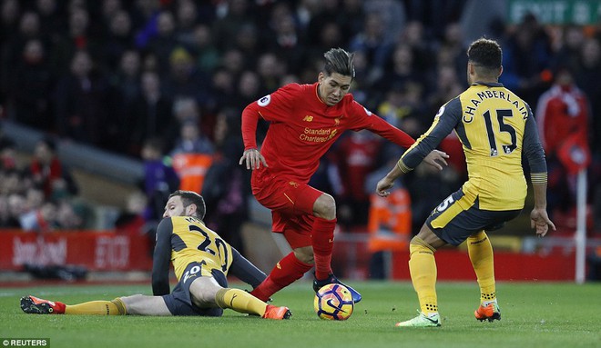 Trên Anfield, Wenger thua cháy túi trong canh bạc của mình - Ảnh 1.