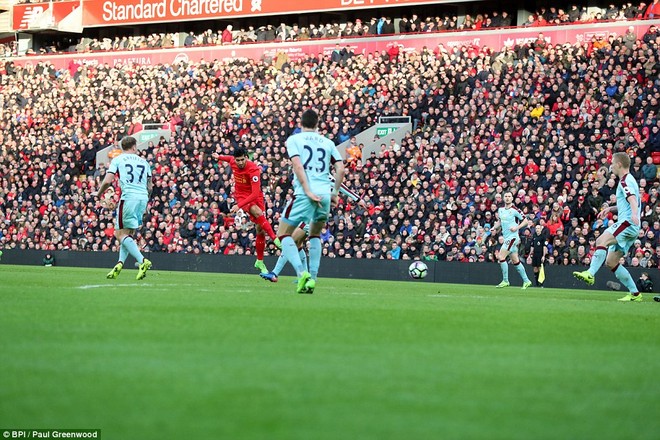 Độc diễn Premier League, Liverpool ngược dòng xây chắc suất Champions League - Ảnh 2.