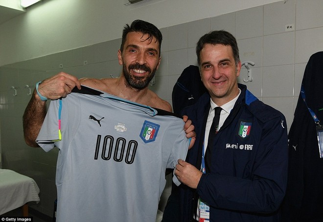 Đối thủ làm loạn, phá bĩnh trận cầu thứ 1000 của Buffon - Ảnh 13.