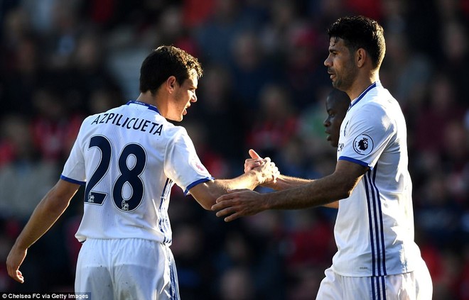 Eden Hazard san bằng kỷ lục trong ngày Chelsea ngập tràn siêu phẩm và may mắn - Ảnh 10.
