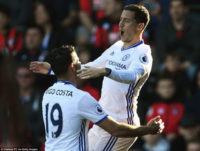 Eden Hazard san bằng kỷ lục trong ngày Chelsea ngập tràn siêu phẩm và may mắn - Ảnh 11.
