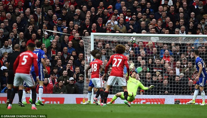 Tự phế võ công để chơi đòn quyết tử, Man United xé tan Chelsea trên Old Trafford - Ảnh 22.