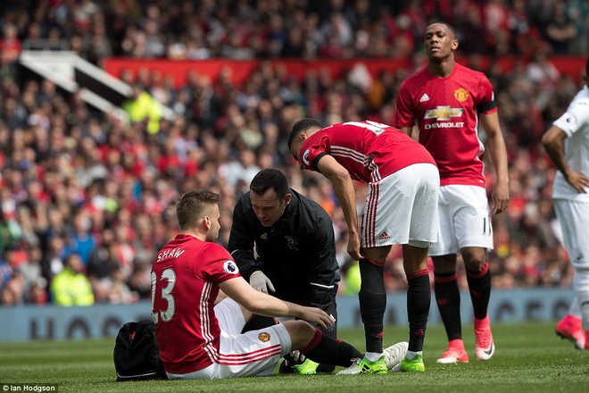 Khoảnh khắc tinh quái mang tên Rashford chẳng thể giải cứu thành công Old Trafford - Ảnh 6.