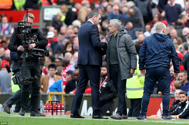 Khoảnh khắc tinh quái mang tên Rashford chẳng thể giải cứu thành công Old Trafford - Ảnh 32.