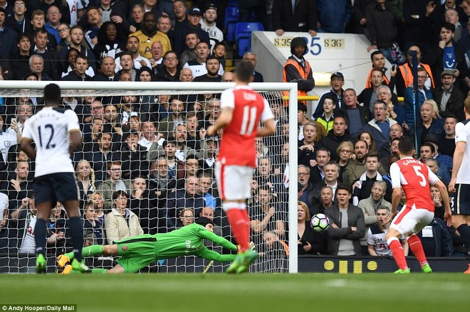 Trút niềm căm hận trăm năm, Tottenham ép Arsenal cúi gục đầu trên White Hart Lane - Ảnh 14.