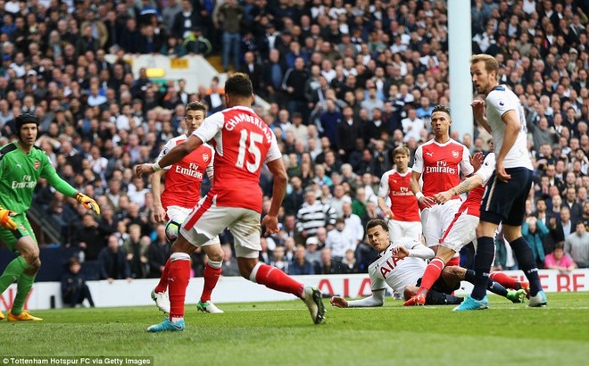 Trút niềm căm hận trăm năm, Tottenham ép Arsenal cúi gục đầu trên White Hart Lane - Ảnh 22.