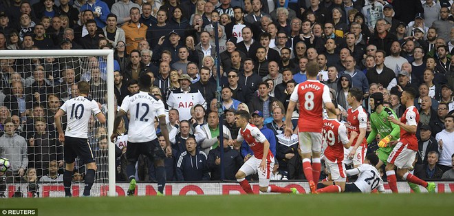 Trút niềm căm hận trăm năm, Tottenham ép Arsenal cúi gục đầu trên White Hart Lane - Ảnh 25.