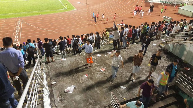 Hình ảnh xấu xí ẩn sau màn thắng đẹp của U23 Việt Nam - Ảnh 3.