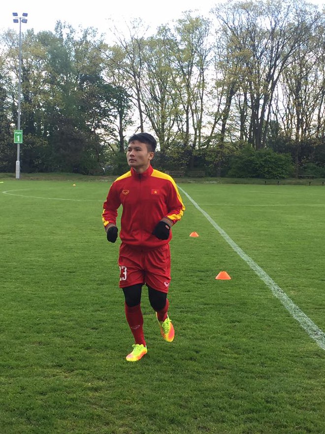 Lại đại thắng trên đất Đức song U20 Việt Nam đón tin buồn - Ảnh 6.