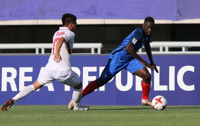 U20 Việt Nam 0-4 U20 Pháp: U20 Việt Nam gặp điều tồi tệ hơn cả bàn thua - Ảnh 3.
