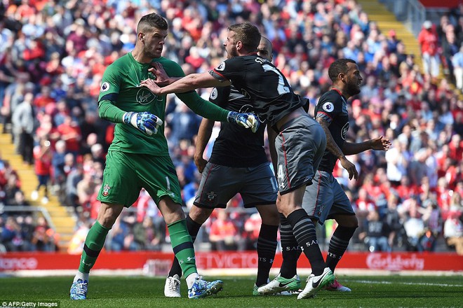 Anfield im bặt tiếng cười trong ngày James Milner ném đi quyền tự quyết của Liverpool - Ảnh 20.