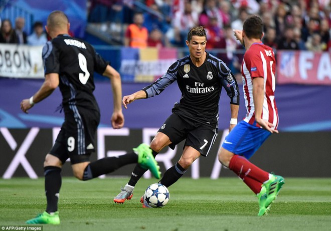 Vicente Calderon gầm vang trong ngày Real Madrid toát mồ hôi lạnh - Ảnh 8.