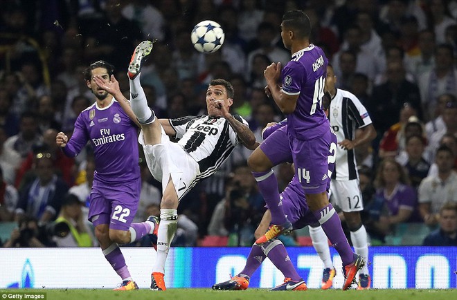 Nằm xuống Juventus, để chứng kiến Ronaldo vĩ đại lên ngôi! - Ảnh 22.
