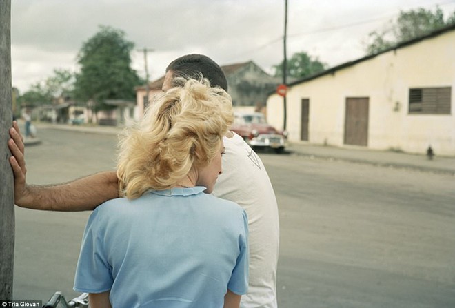 Bộ ảnh hiếm, tiết lộ cuộc sống thực của người Cuba cách đây gần 3 thập kỉ - Ảnh 12.