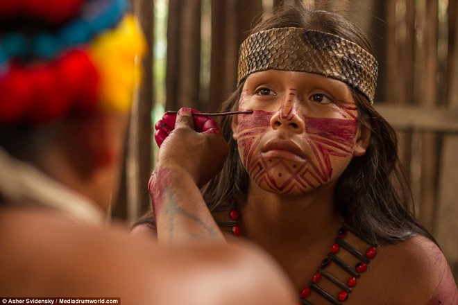 Hé lộ những bí ẩn của nghề pháp sư trong rừng rậm Amazon - Ảnh 8.