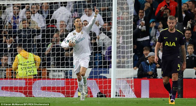 Ronaldo lập công, nhưng Real Madrid vẫn bị Gà trống ngáng đường - Ảnh 2.