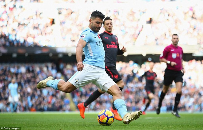 Trọng tài giết Arsenal, giúp Man City vững ngôi đầu Premier League - Ảnh 5.