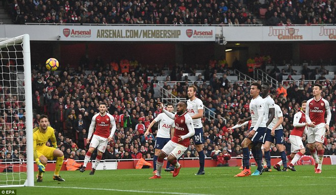 Arsenal bóp chết Tottenham bằng 2 cú đấm dưới thắt lưng trong có 5 phút - Ảnh 14.