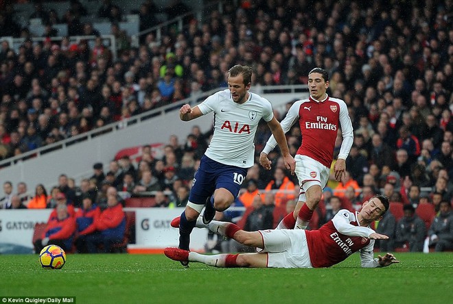 Arsenal bóp chết Tottenham bằng 2 cú đấm dưới thắt lưng trong có 5 phút - Ảnh 18.