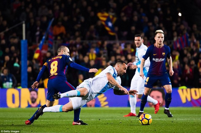 Messi sút trượt phạt đền, Barcelona vẫn thắng đậm để rung đùi chờ El Clasico - Ảnh 5.
