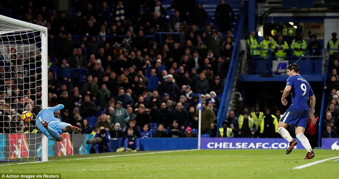 Bộ tứ đấu sỹ tỏa sáng, Chelsea phả hơi thở nóng gáy Man United - Ảnh 22.